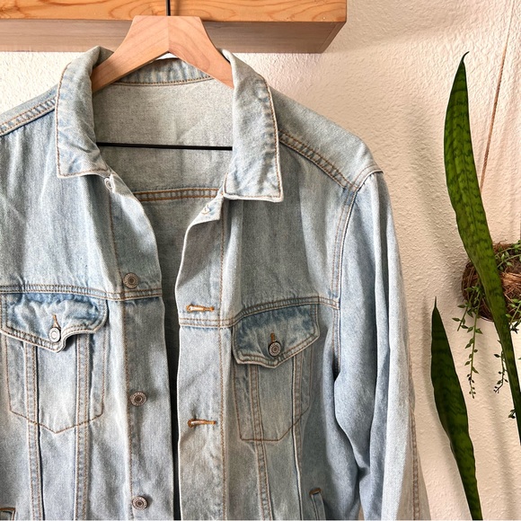 Brandy Melville John Galt oversized jean jacket - Picture 2 of 6